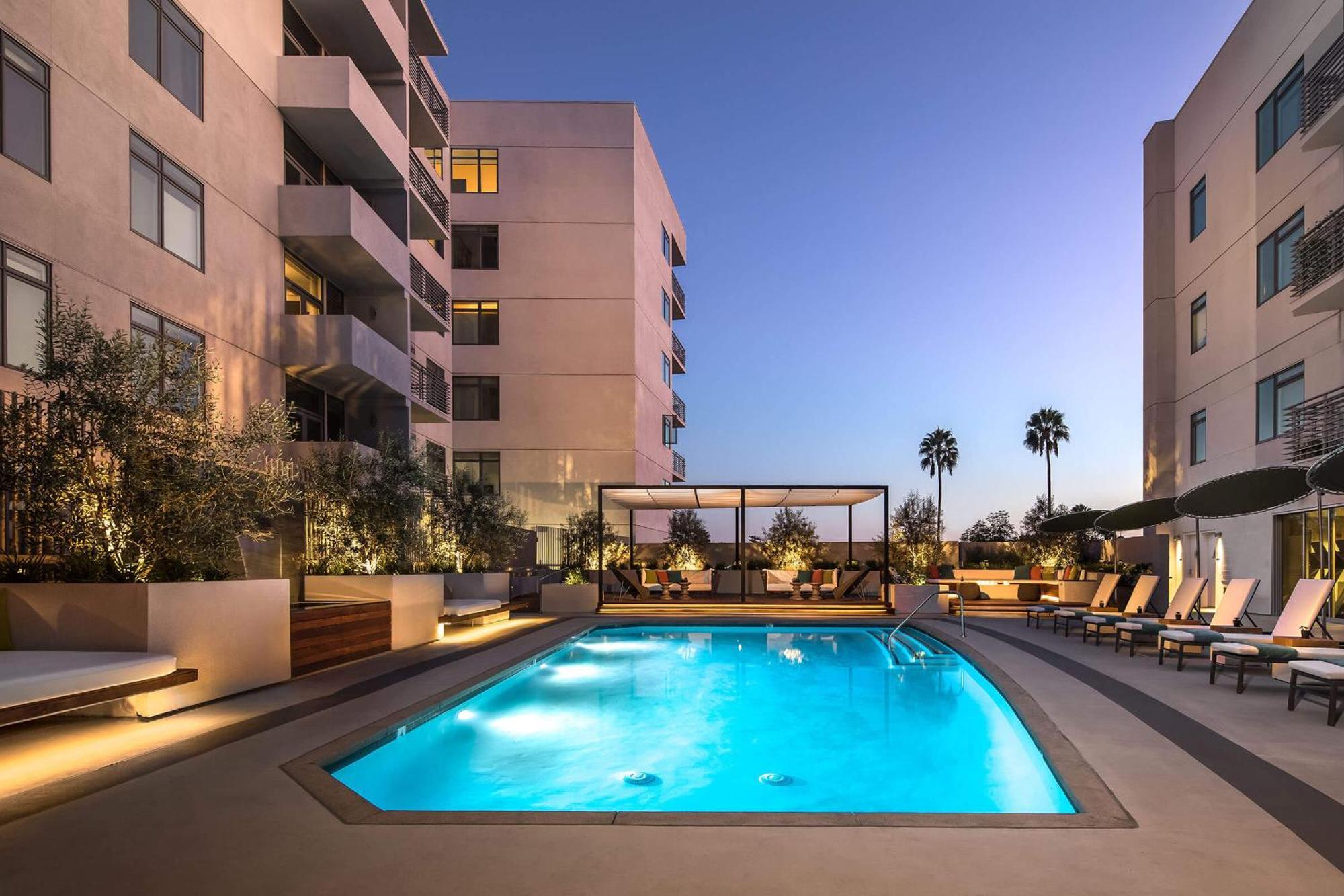 Hollywood Panoramic Views, Pool, Gym & Free Parking! Apartamento Los Angeles Exterior foto