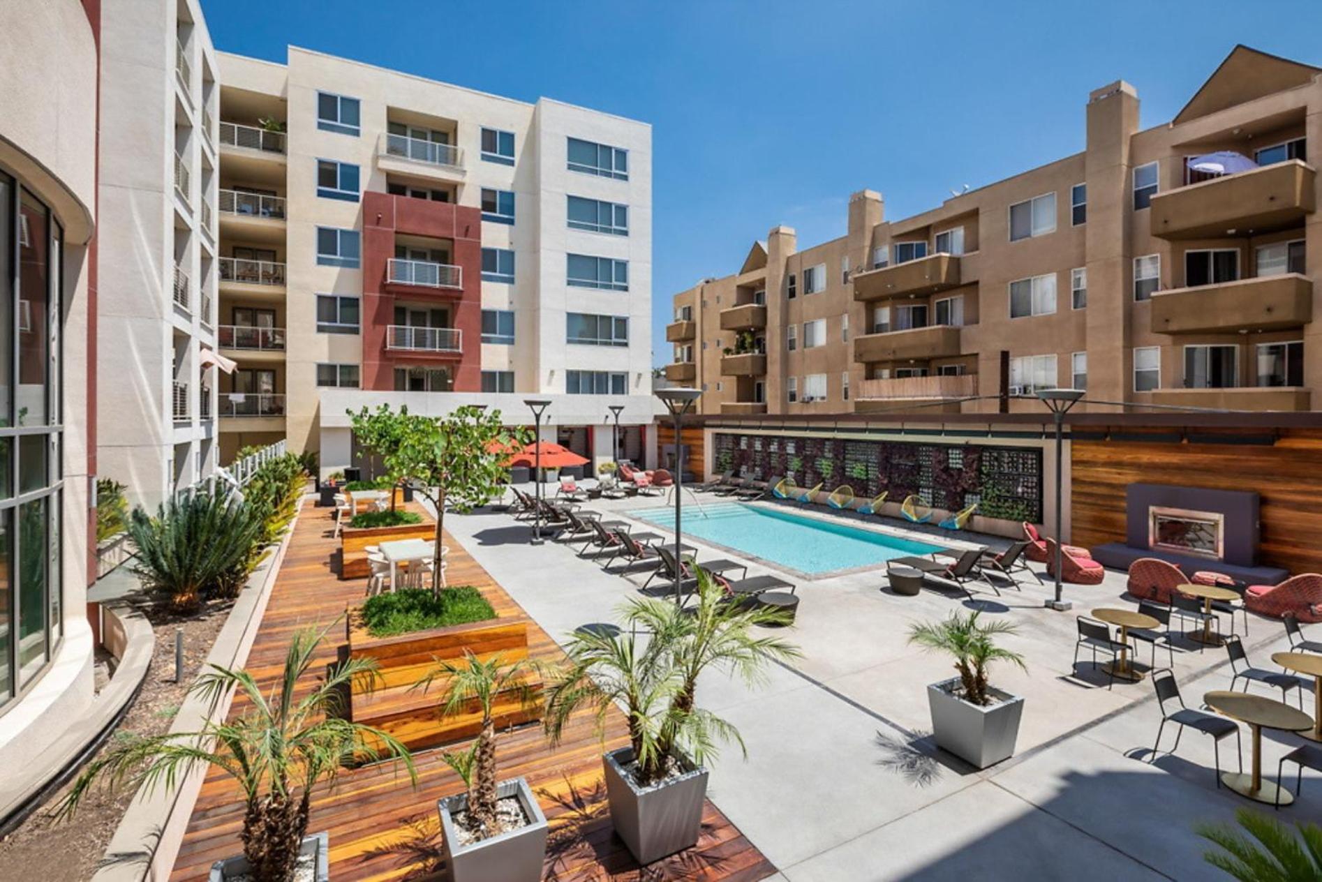 Hollywood Panoramic Views, Pool, Gym & Free Parking! Apartamento Los Angeles Exterior foto